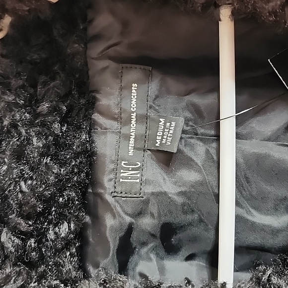 (8832) NWT INC Coat - Picture 2 of 5